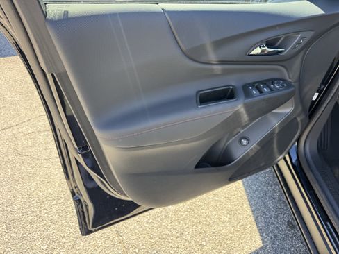 Used 2023 Chevrolet Equinox RS image 10
