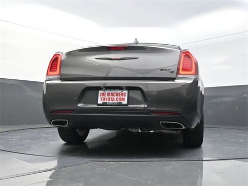 Used 2023 Chrysler 300 S image 32