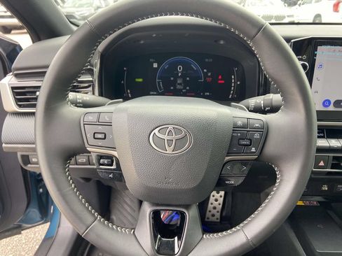 Used 2025 Toyota Camry SE w/ Multimedia Upgrade Package FWD image 35