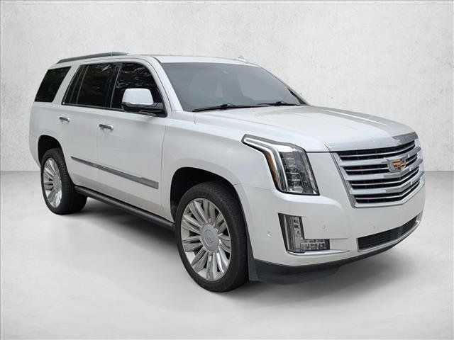 Used 2018 Cadillac Escalade Platinum AWD/4WD image 4