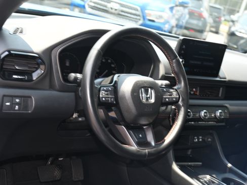 Used 2024 Honda Pilot TrailSport image 9