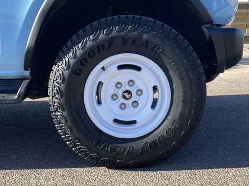 Certified 2025 Ford Bronco Heritage Edition AWD/4WD image 9