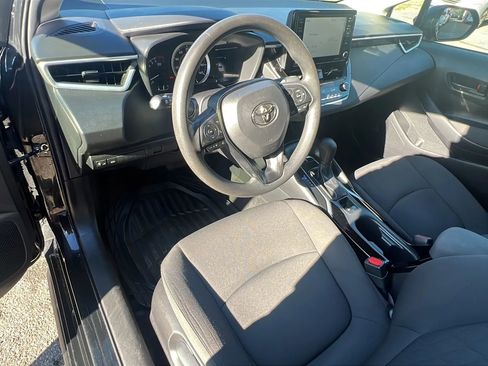 Used 2022 Toyota Corolla LE image 21