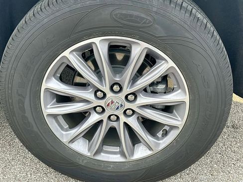 Used 2024 Buick Enclave Essence w/ Technology Package FWD image 39