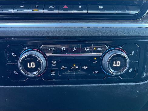 Used 2022 Chevrolet Silverado 1500 LT image 15