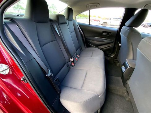 Used 2023 Toyota Corolla LE image 18
