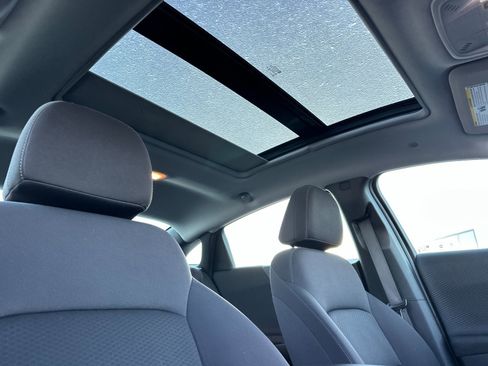 Used 2023 Chevrolet Malibu LT image 16