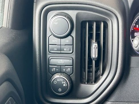 Used 2023 Chevrolet Silverado 1500 Custom AWD/4WD image 31