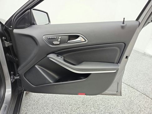Used 2019 Mercedes-Benz GLA 250 4MATIC image 19