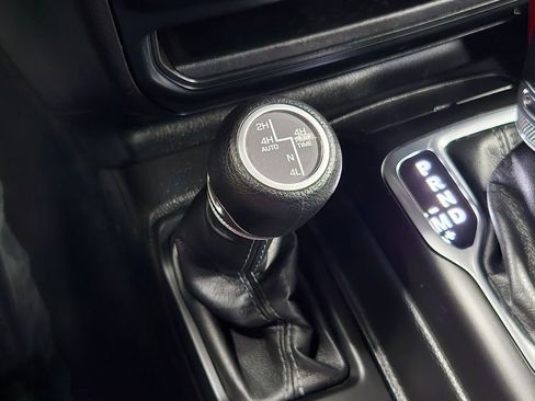 Used 2024 Jeep Wrangler Unlimited Sahara image 25