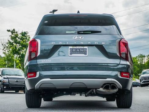 Used 2022 Hyundai Palisade Limited w/ Winter Package FWD image 11