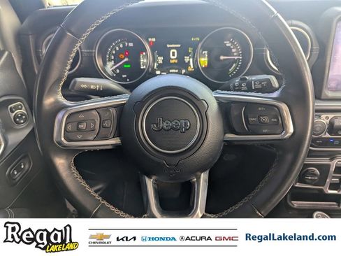 Used 2022 Jeep Wrangler Unlimited Sahara image 11