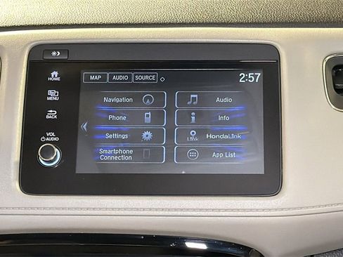 Used 2019 Honda HR-V Touring image 17