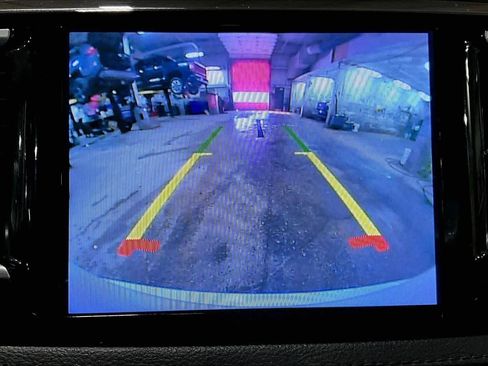 Used 2017 Chrysler Pacifica Limited image 28