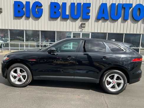 Used 2020 Jaguar F-PACE Premium image 2