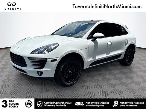 Used 2018 Porsche Macan AWD/4WD image 1