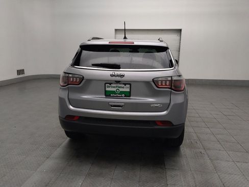 Used 2019 Jeep Compass Latitude w/ Popular Equipment Group FWD image 7