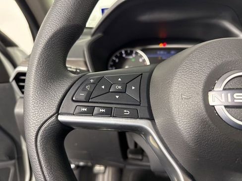 Used 2025 Nissan Altima 2.5 SV FWD image 22