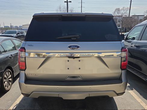 Used 2021 Ford Expedition Limited image 4
