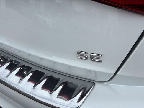 Certified 2025 Volkswagen Jetta SE image 7