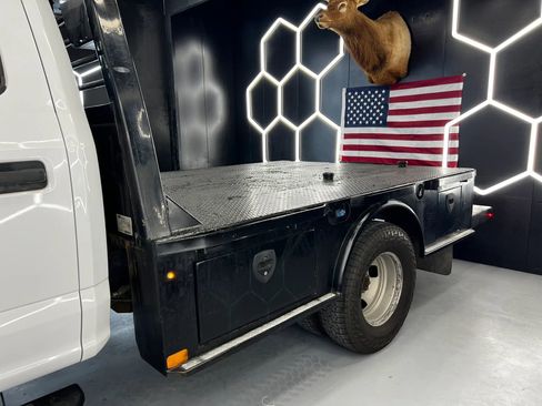 Used 2018 Ford F350 XL w/ Power Equipment Group image 5