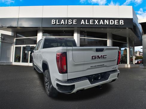 Used 2024 GMC Sierra 1500 AT4 w/ Technology Package AWD/4WD image 7