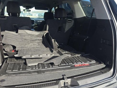 Used 2023 GMC Acadia SLE w/ Driver Convenience Package image 19