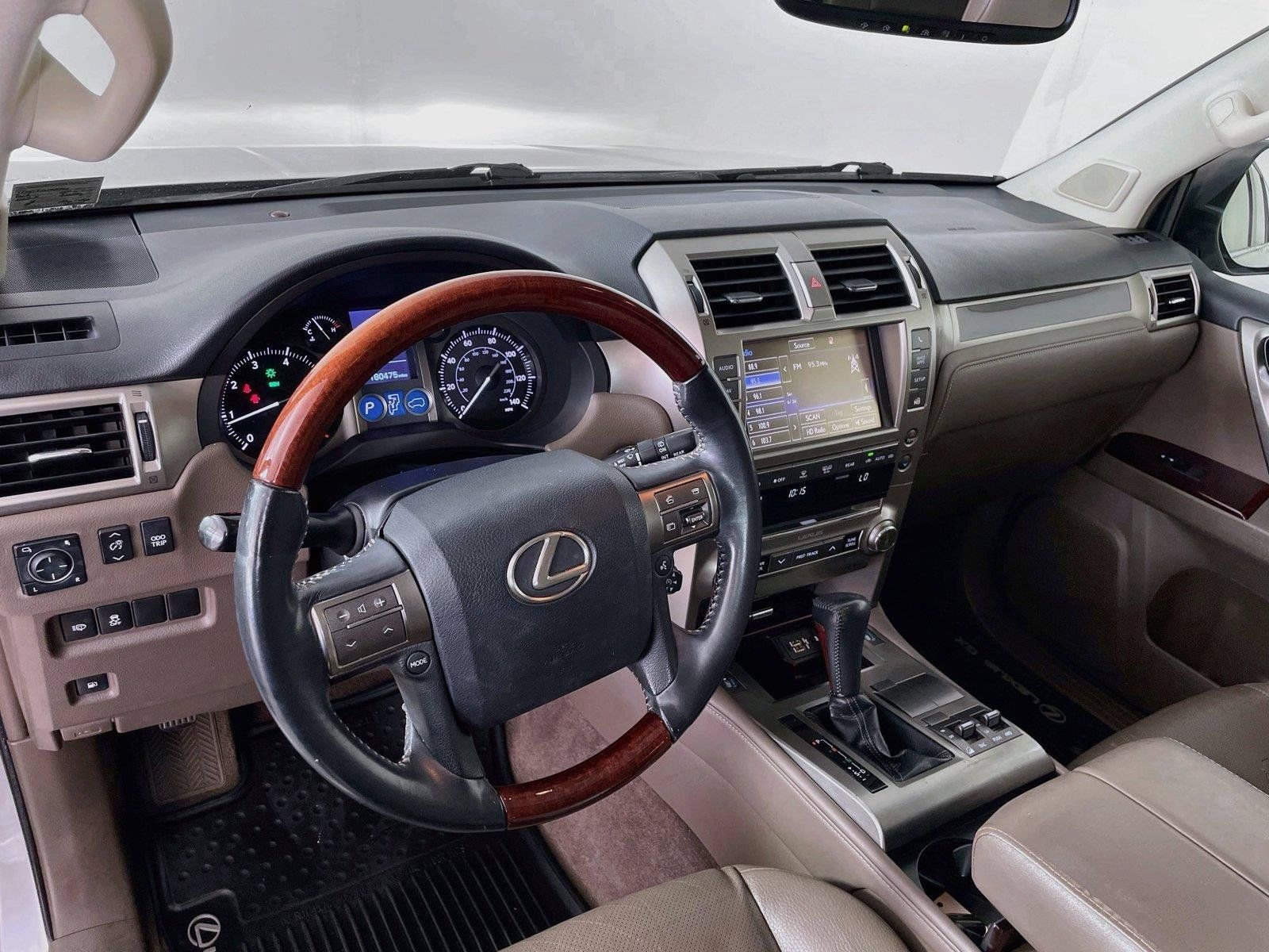 Used 2015 Lexus GX 460 w/ Premium Package AWD/4WD image 13