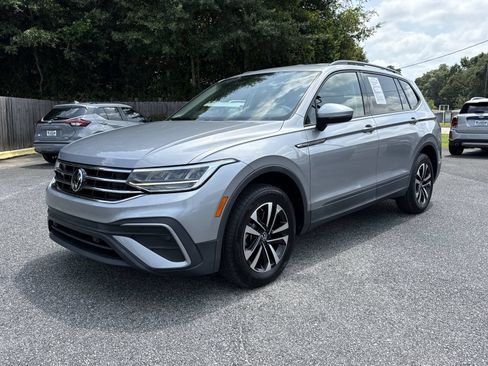Used 2022 Volkswagen Tiguan S FWD image 2