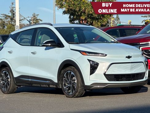 Used 2023 Chevrolet Bolt EUV Premier image 1