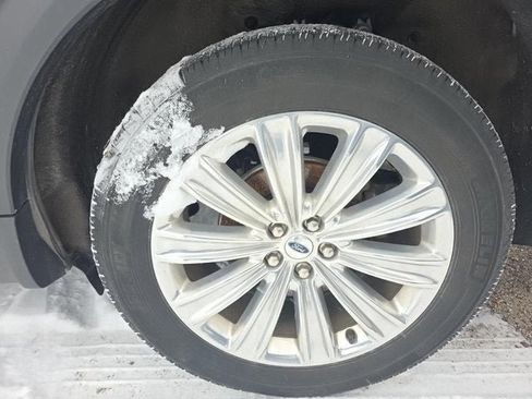 Used 2022 Ford Explorer Limited w/ Limited Technology Package image 14