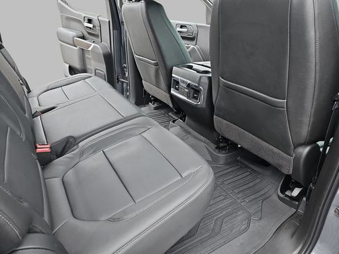 Used 2021 GMC Sierra 1500 SLT w/ SLT Convenience Package AWD/4WD image 14