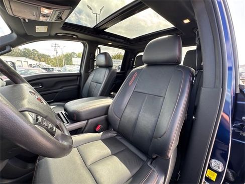 Used 2024 Nissan Titan PRO-4X w/ Pro-4x Convenience Package image 17
