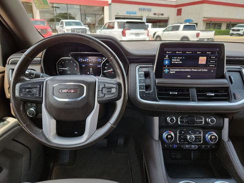 Used 2021 GMC Yukon XL SLT w/ SLT Premium Package AWD/4WD image 11