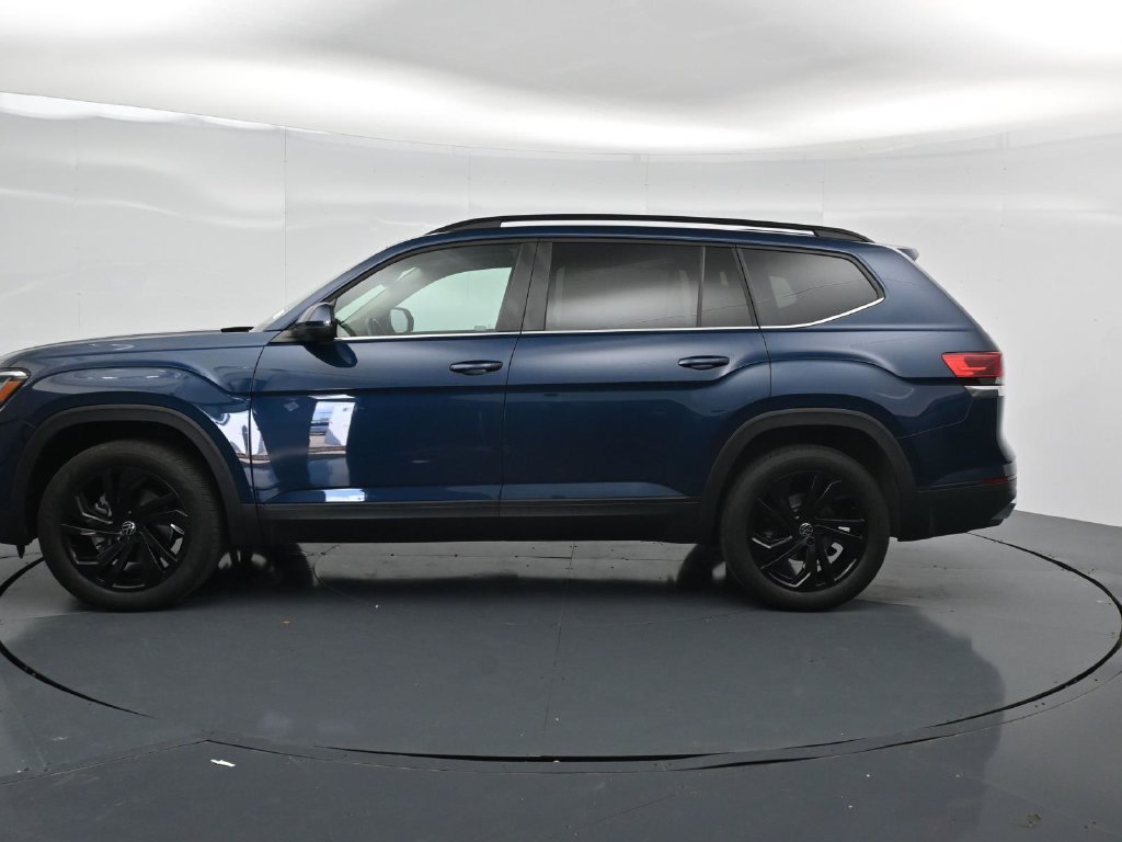 Used 2023 Volkswagen Atlas SE w/ Panoramic Sunroof Package AWD/4WD image 4