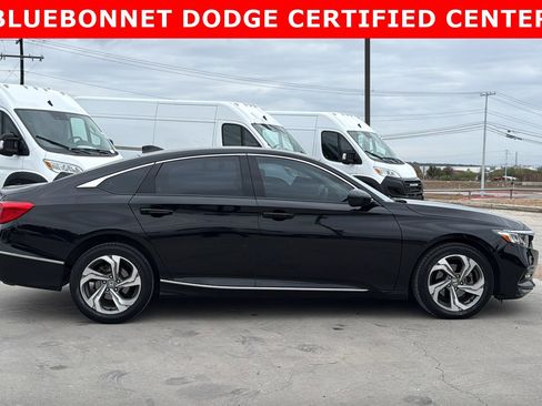 Used 2019 Honda Accord EX image 4