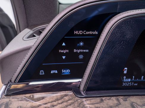 Used 2024 Cadillac Escalade Premium Luxury w/ Performance Package AWD/4WD image 34