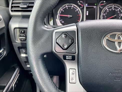 Used 2021 Toyota 4Runner Limited AWD/4WD image 10