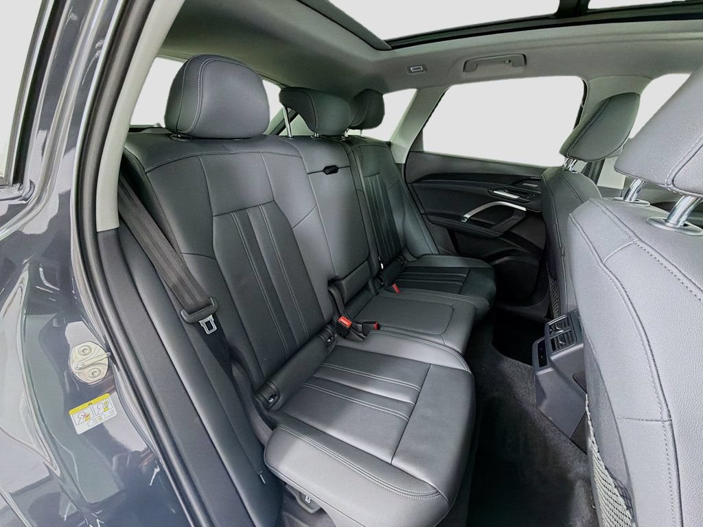 Used 2025 Audi Q5 Premium Plus w/ Premium Plus AWD/4WD image 29