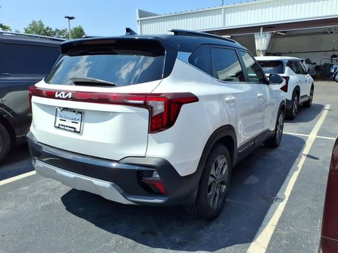 Used 2024 Kia Seltos S FWD image 2