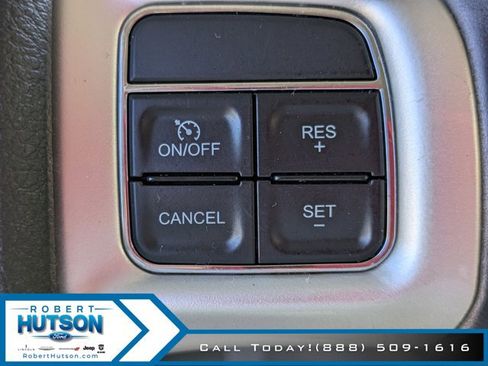 Used 2020 Dodge Journey SE w/ SE Popular Equipment Group image 19