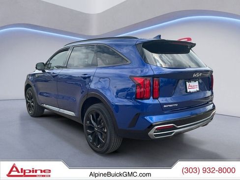 Used 2023 Kia Sorento SX AWD/4WD image 3