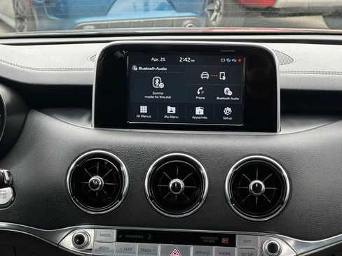 Used 2018 Kia Stinger GT AWD/4WD image 15
