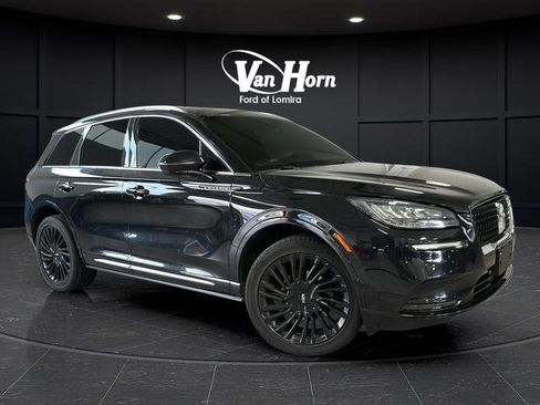 Used 2021 Lincoln Corsair Reserve AWD/4WD image 1