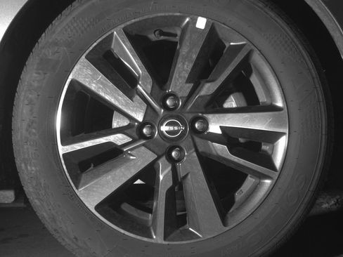 Used 2025 Nissan Versa SV FWD image 12
