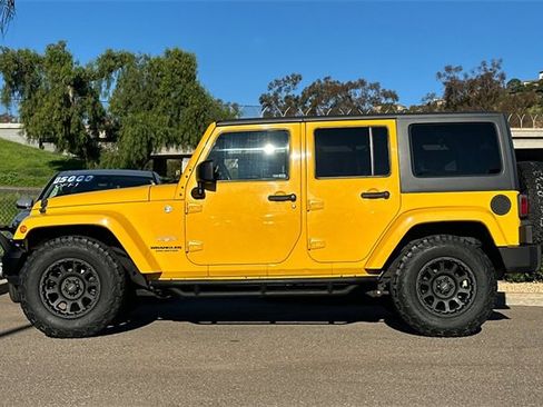 Used 2015 Jeep Wrangler Unlimited Sahara image 9