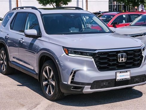 New 2025 Honda Pilot Elite image 3