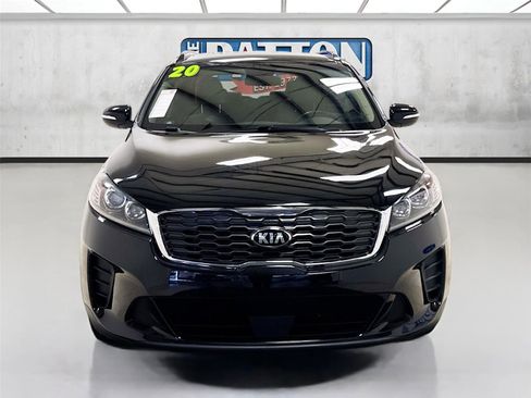 Used 2020 Kia Sorento S image 2