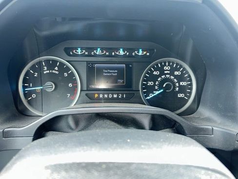 Used 2016 Ford F150 XLT w/ Equipment Group 302A Luxury AWD/4WD image 11