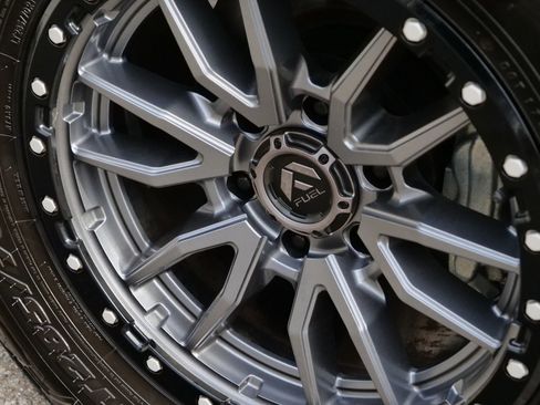 Used 2024 Toyota Tacoma TRD Off-Road w/ TRD Off Road Premium Package image 8